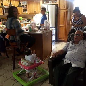 Meet your Posher, Josefa